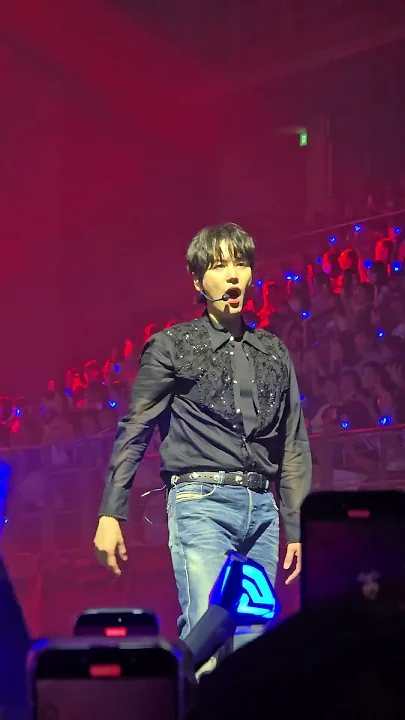 Choi Siwon background image recommended by Choeaedol Celeb fandom