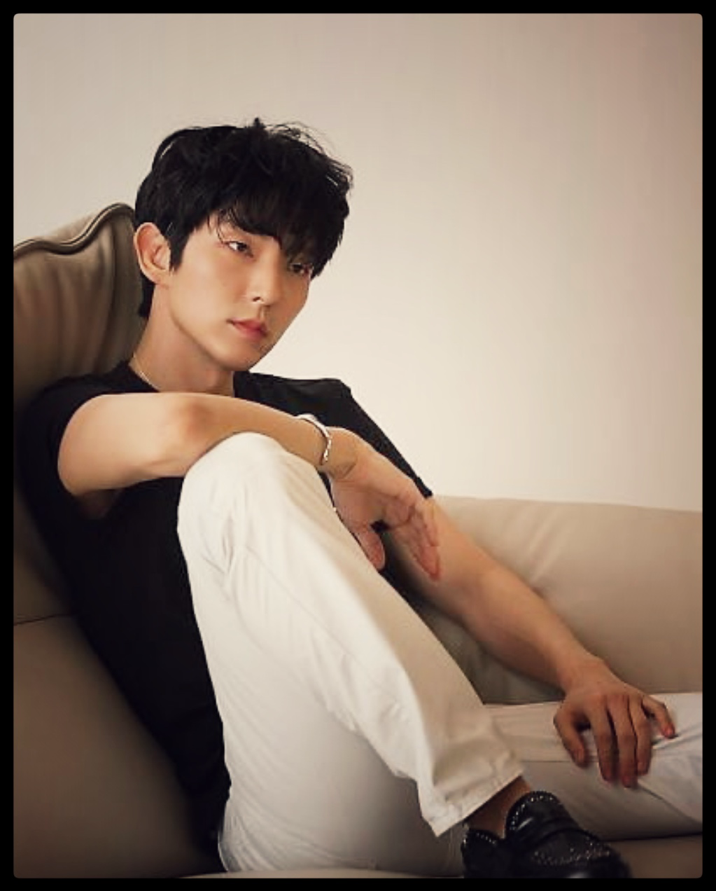 A moment captured by a fan of Lee Joongi