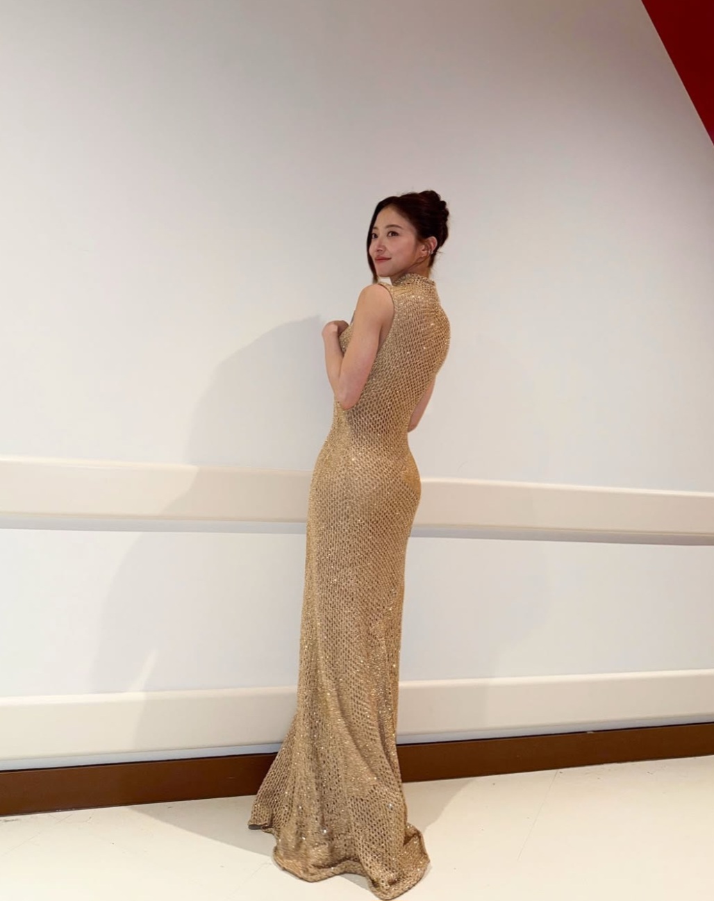 Behind-the-scenes cut of Lee Seyoung