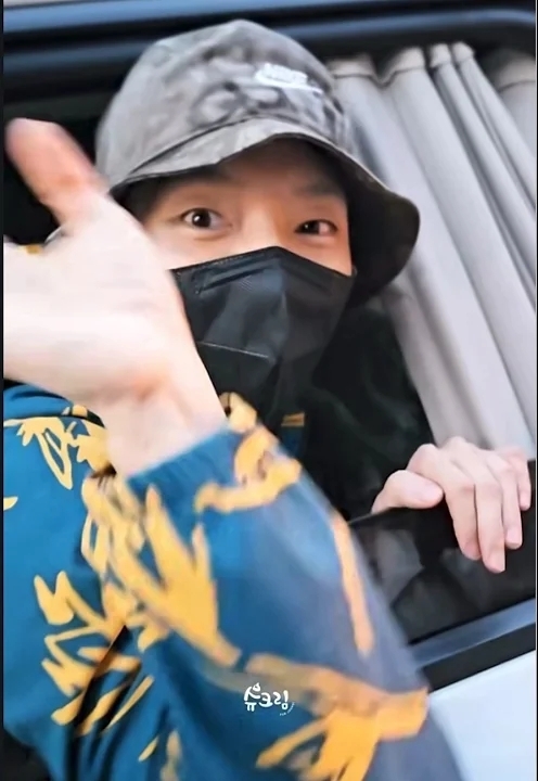 Behind-the-scenes cut of Lee Joongi