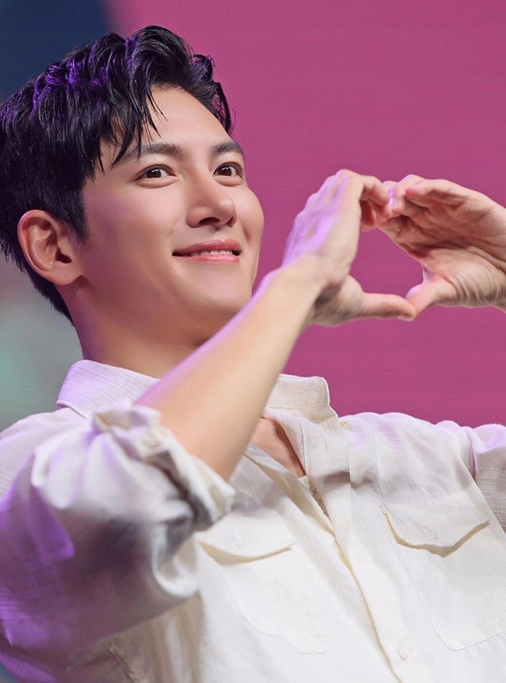 Behind-the-scenes cut of Ji Changwook