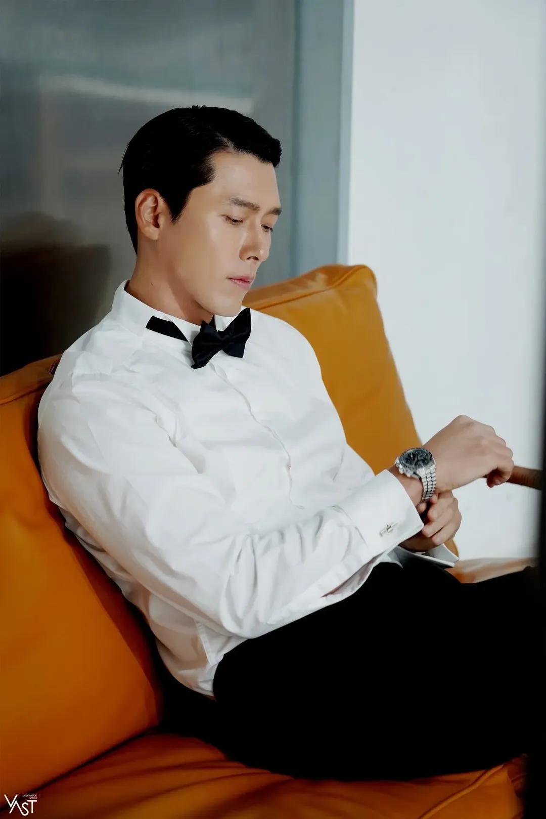 Latest photo of Hyun Bin