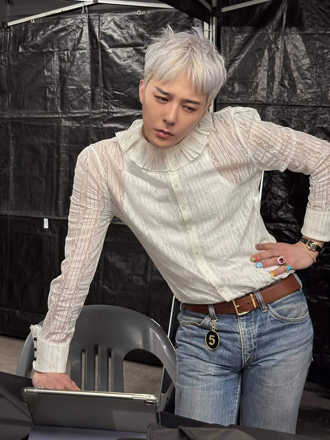 Behind-the-scenes cut of T.O.P