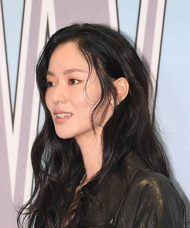 Behind-the-scenes cut of Jeon Yeobeen