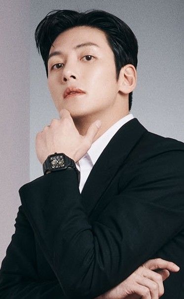 Recent activity shot of Ji Changwook