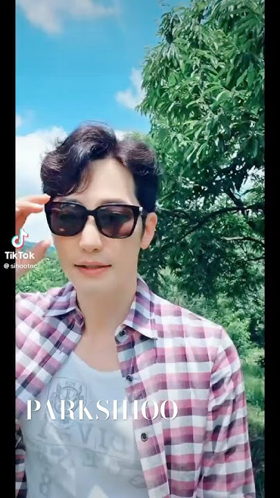 A moment captured by a fan of Park Sihoo
