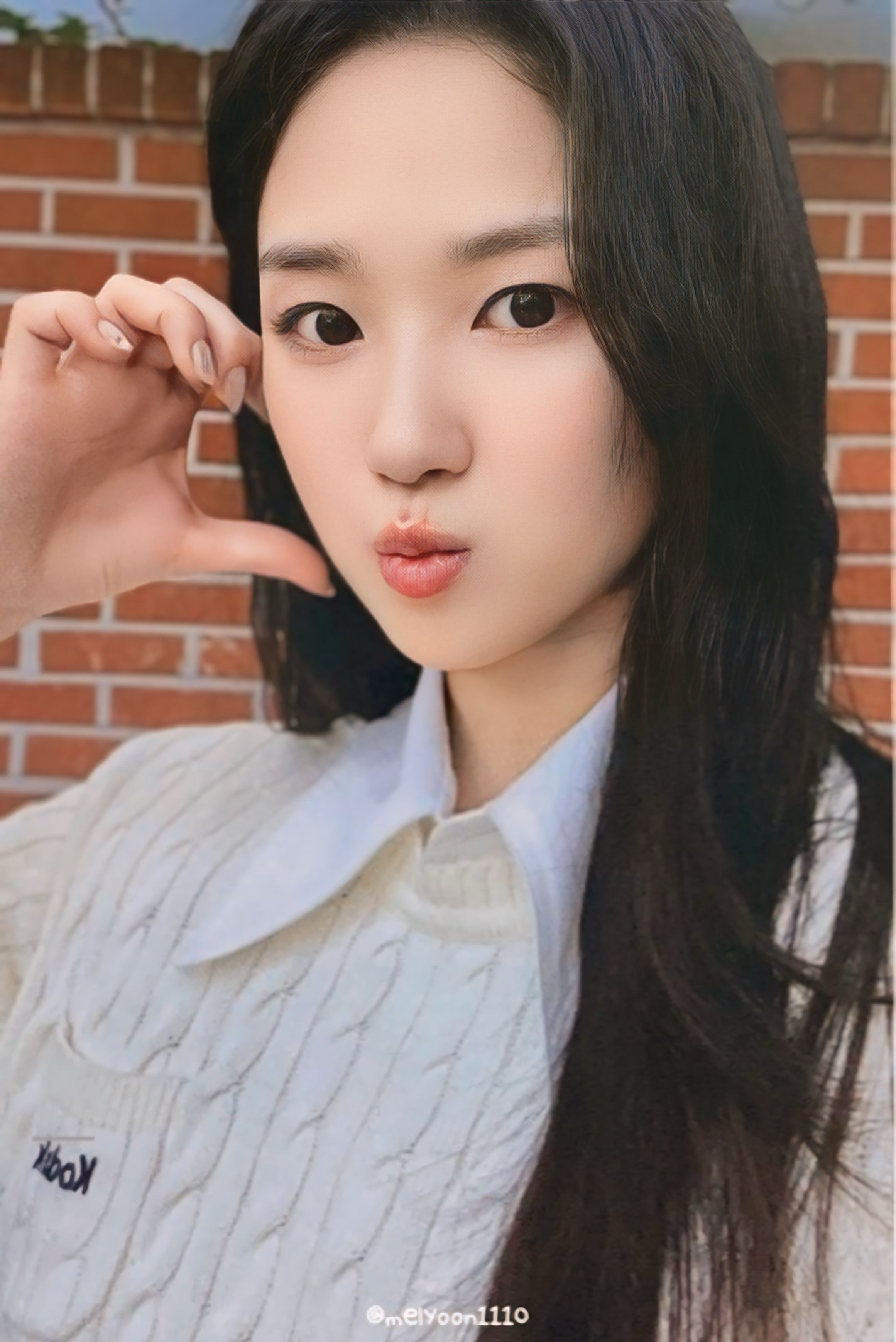 Recent activity shot of Kim Hyeyoon