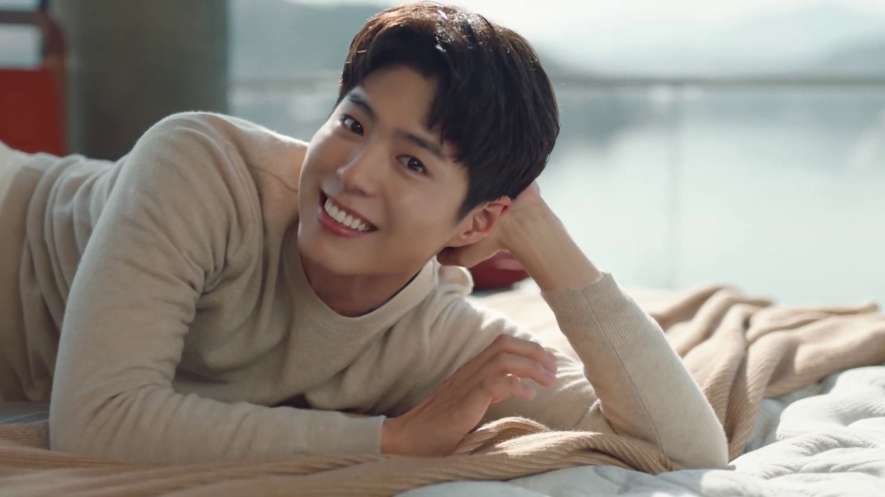 A moment captured by a fan of Park Bogum
