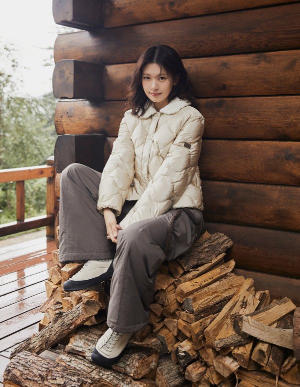 Recent activity shot of Jung Somin