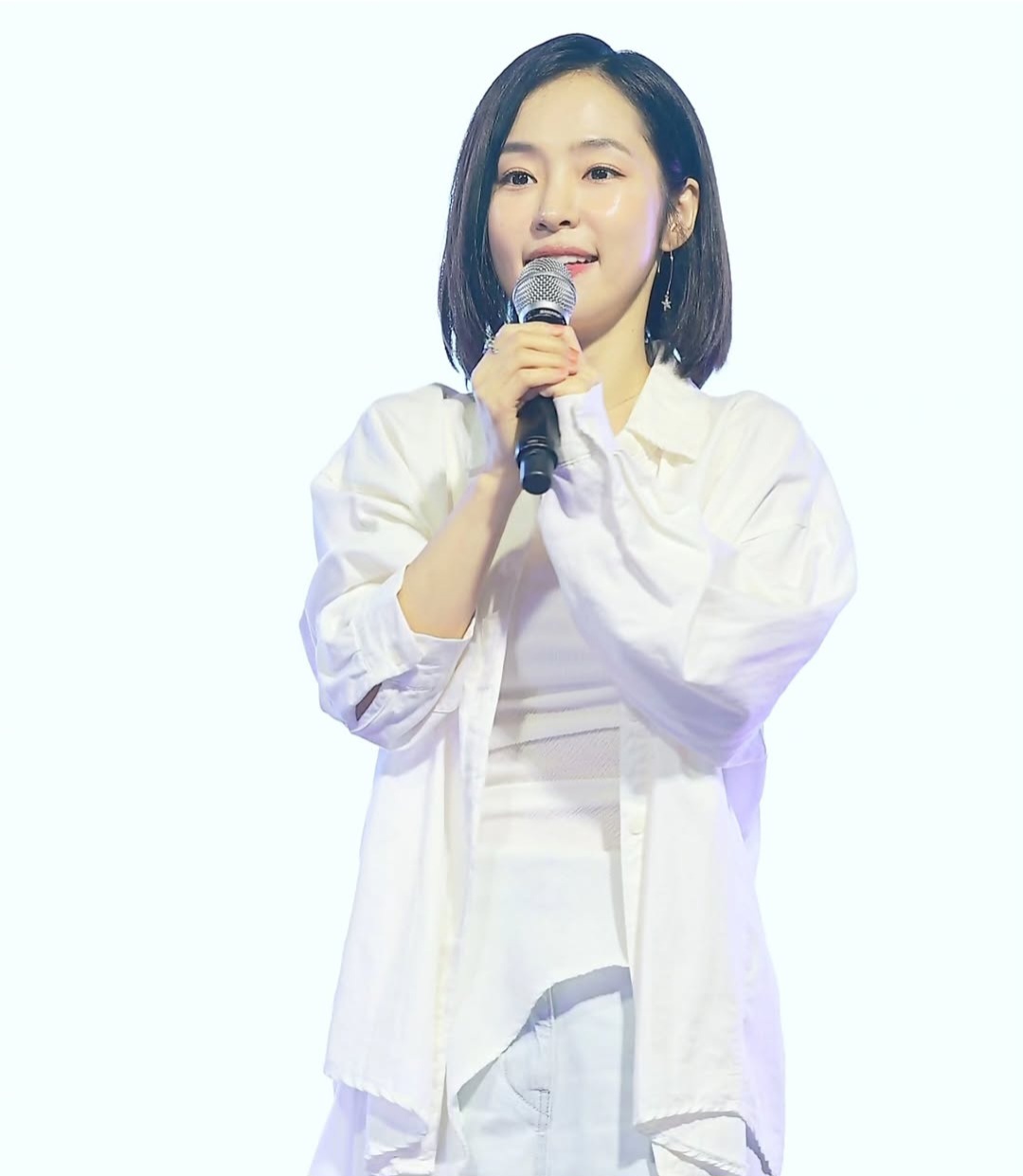 Behind-the-scenes cut of Hong Ja