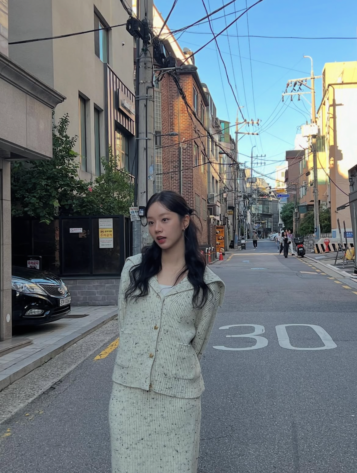 Behind-the-scenes cut of Hyeri