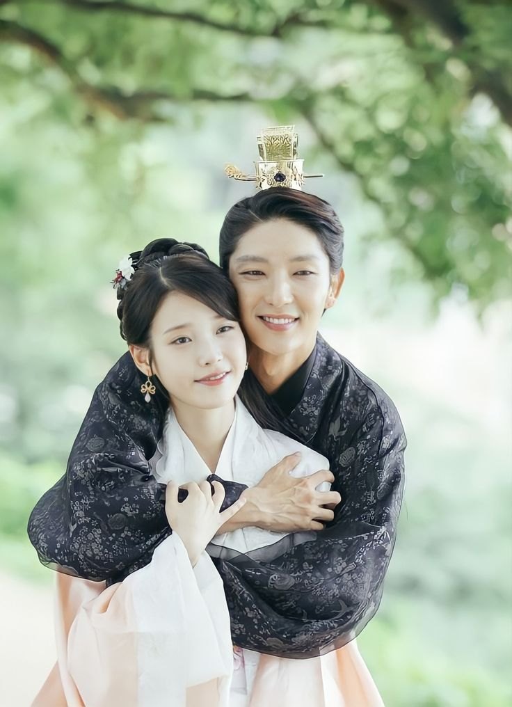A moment captured by a fan of Lee Joongi