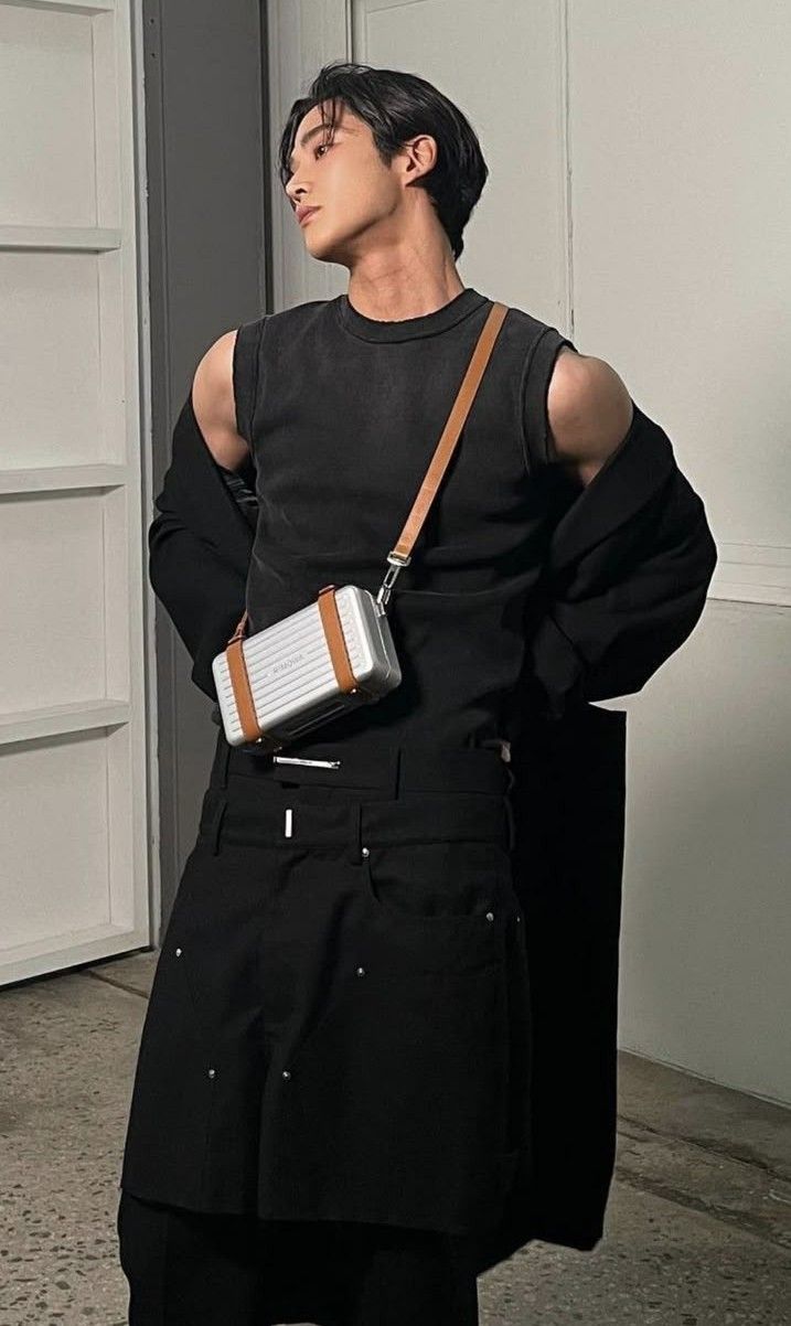 Today's popular wallpaper in Rowoon community