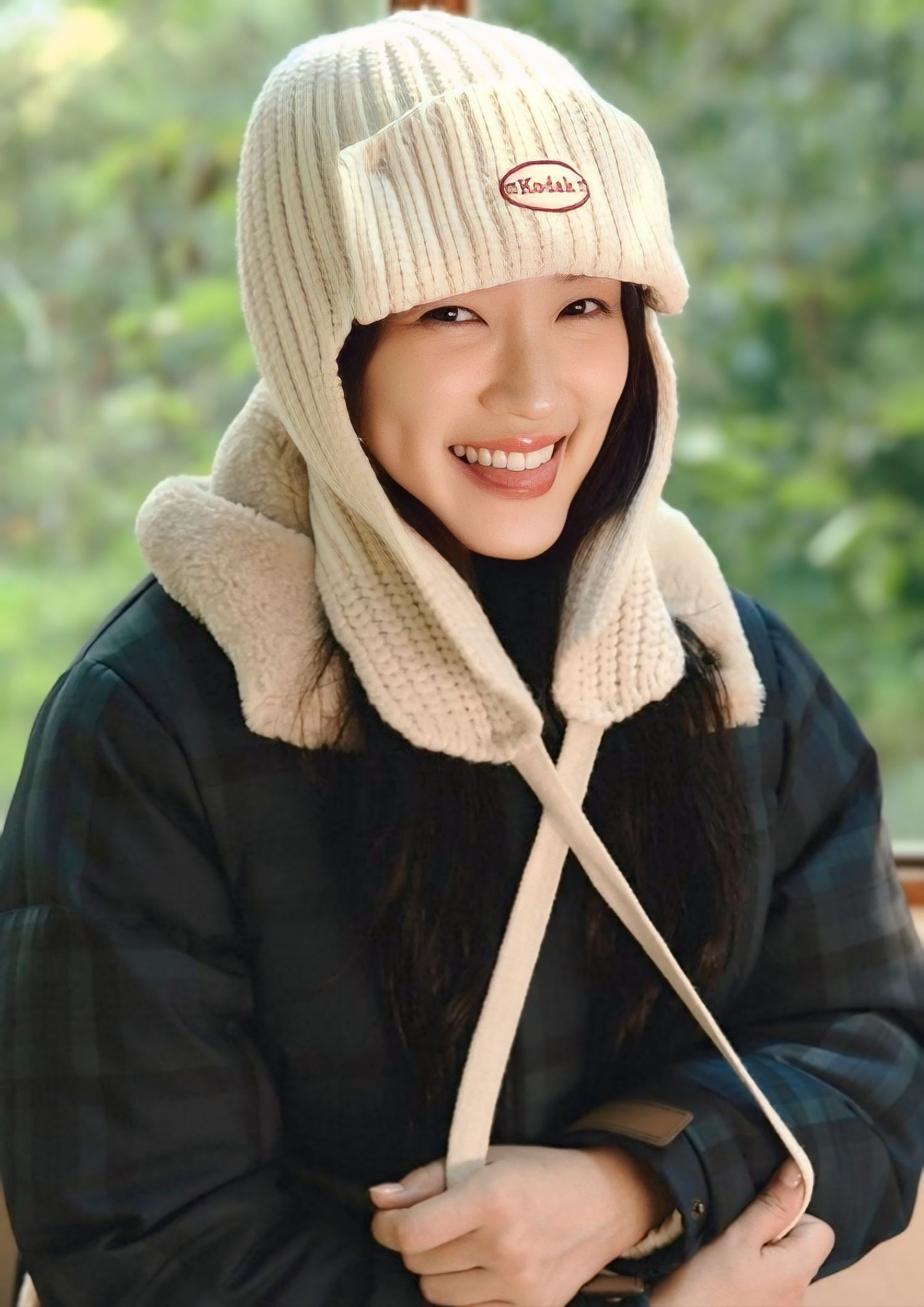 Behind-the-scenes cut of Kim Hyeyoon