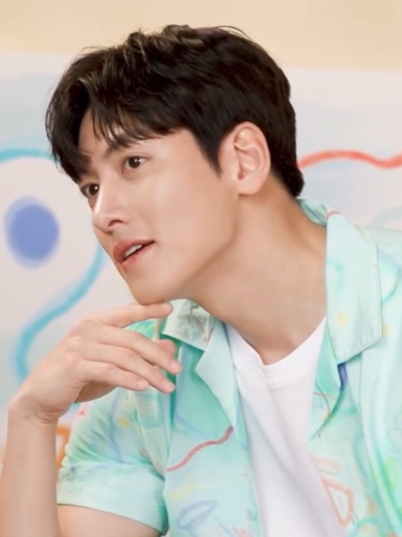 チ・チャンウクの最近の活動ショット