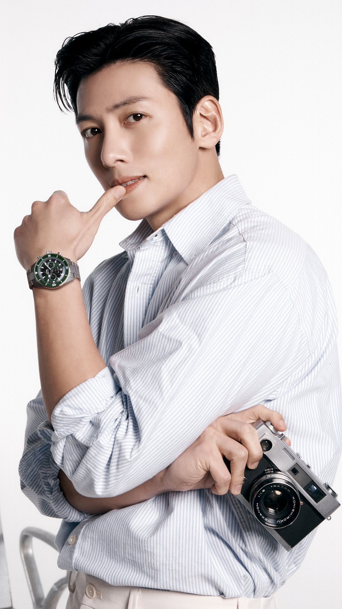 Behind-the-scenes cut of Ji Changwook