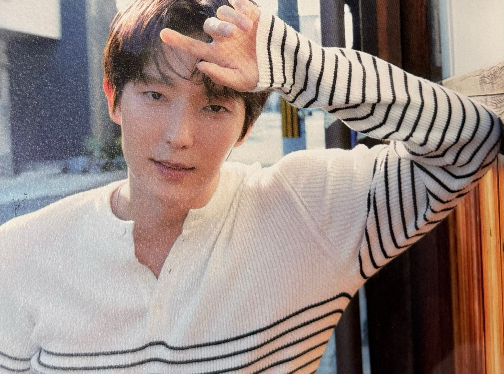 Behind-the-scenes cut of Lee Joongi