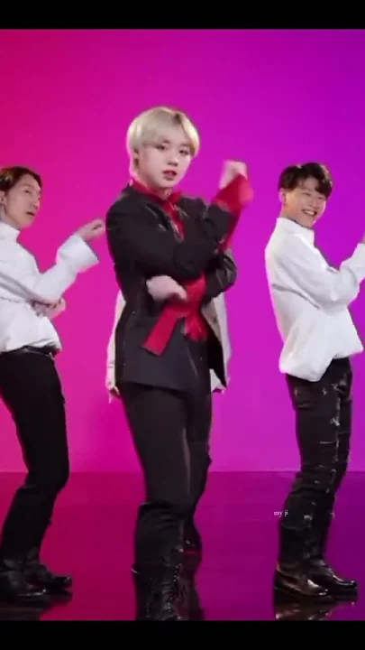 Emotional wallpaper shared by fans for Park Jihoon