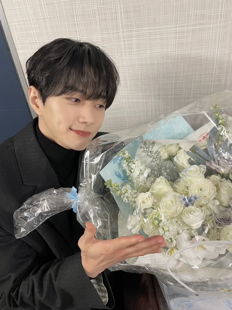 Latest photo of Kim Myungsoo (L)