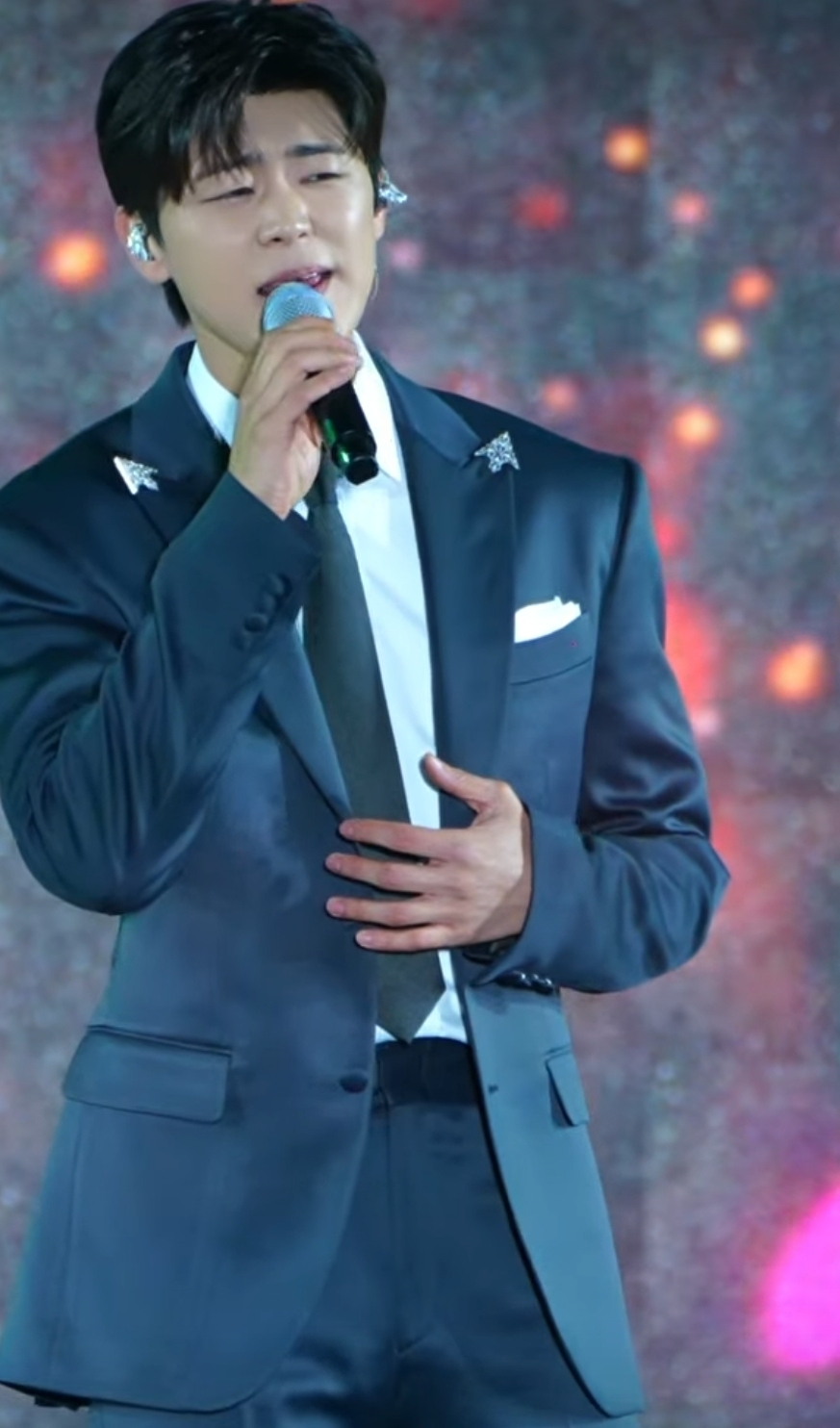 Today's popular wallpaper in Park Jihyeon community