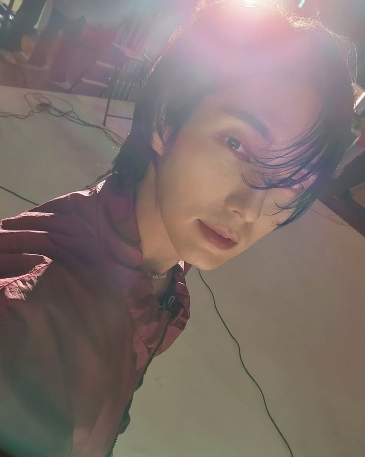 A moment captured by a fan of Lee Joongi