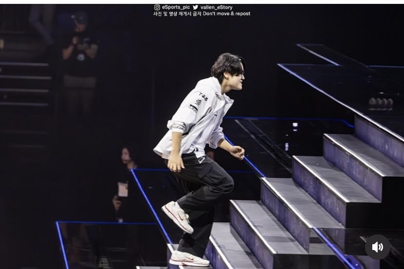 Gumayusi的最新照片