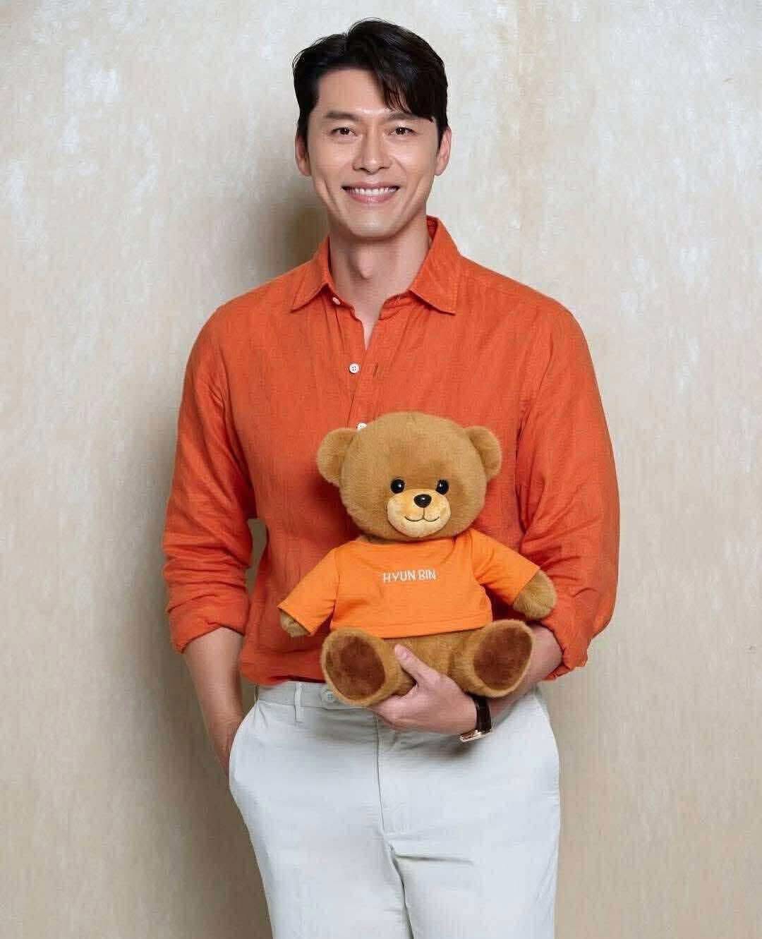 ヒョンビンの最近の活動ショット