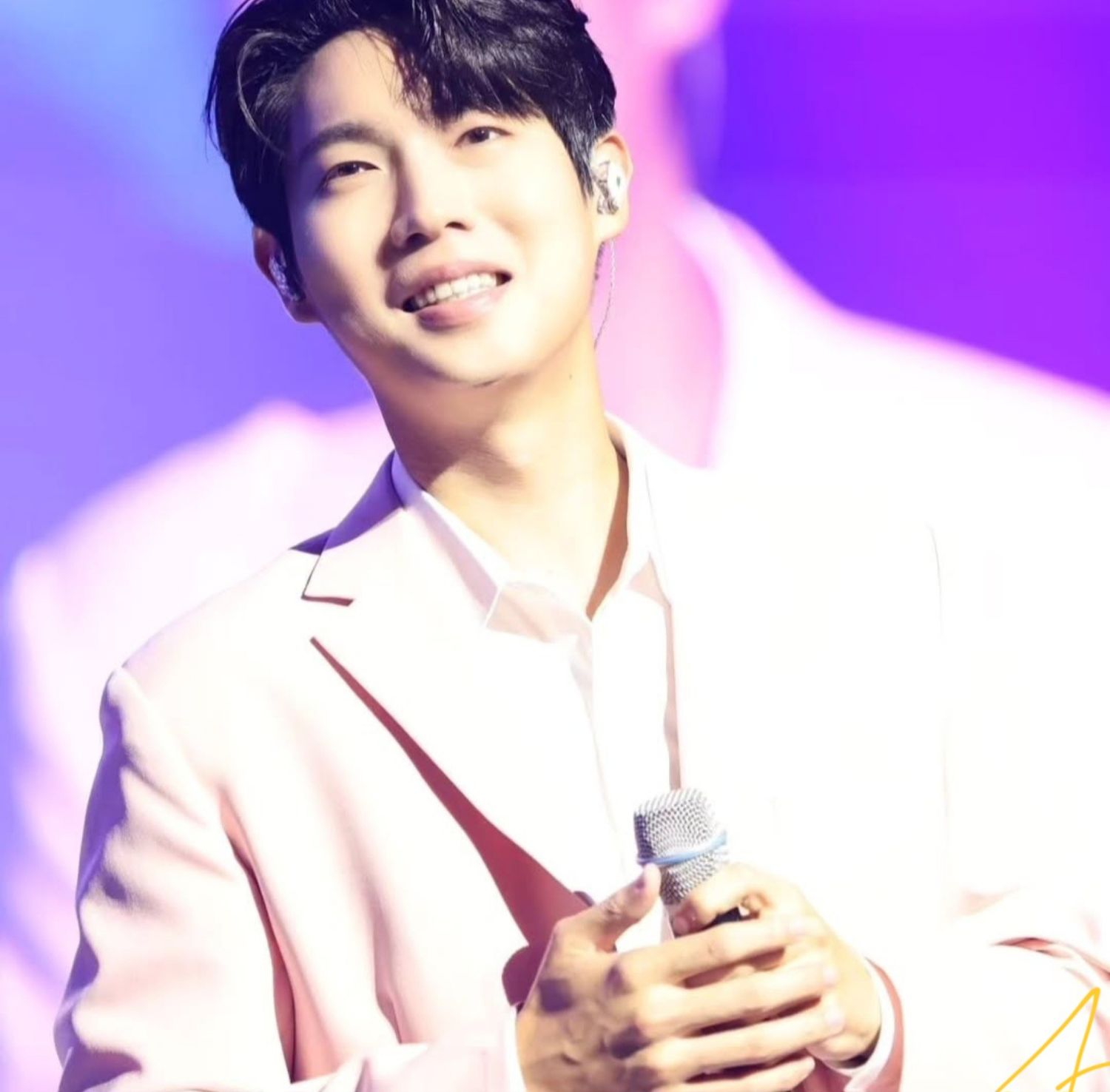 Behind-the-scenes cut of Son Taejin