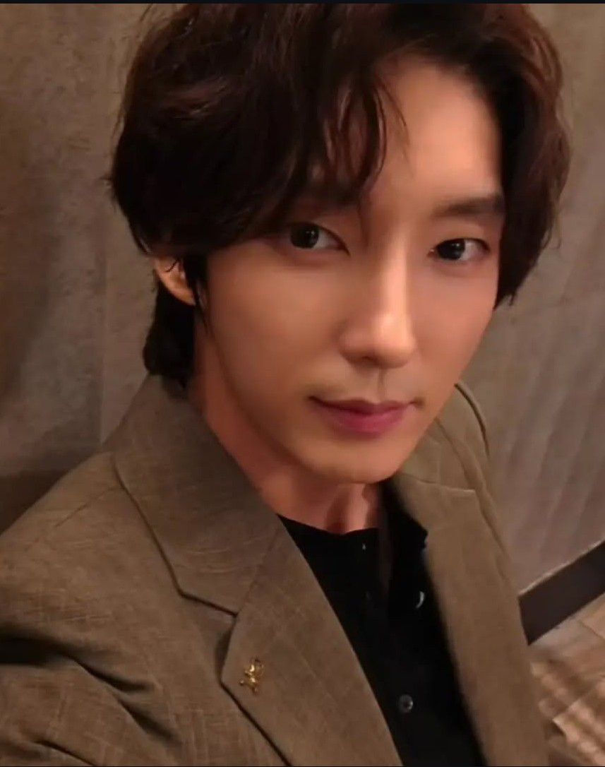 Momen yang diabadikan oleh penggemar Lee Joongi