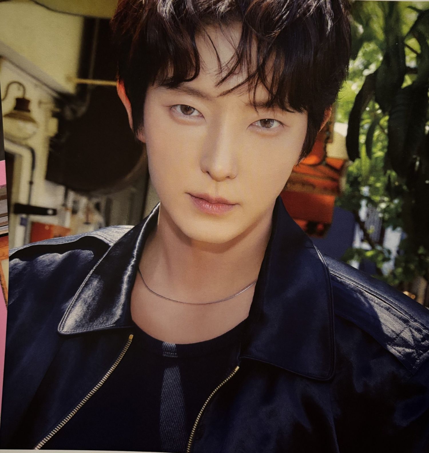 Behind-the-scenes cut of Lee Joongi