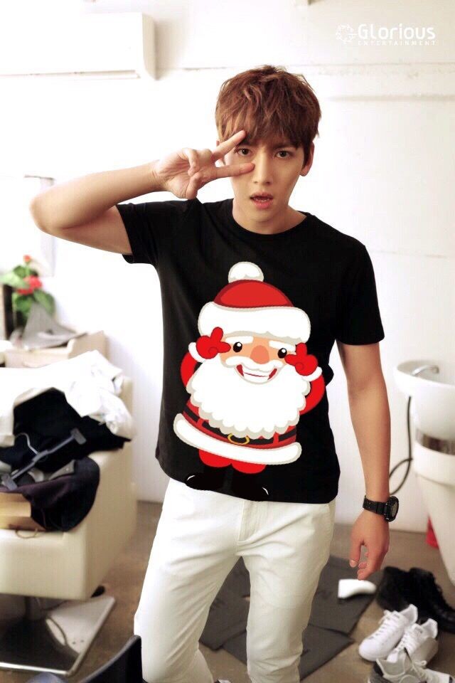 Behind-the-scenes cut of Ji Changwook