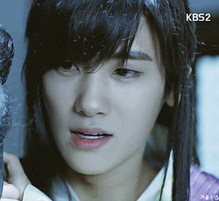 A moment captured by a fan of Park Hyungsik
