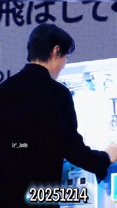 粉丝拍下的李俊昊瞬间