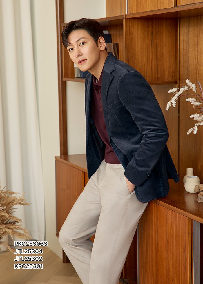 Behind-the-scenes cut of Ji Changwook