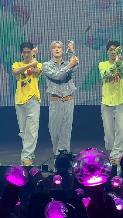 Behind-the-scenes cut of Cha Eunwoo