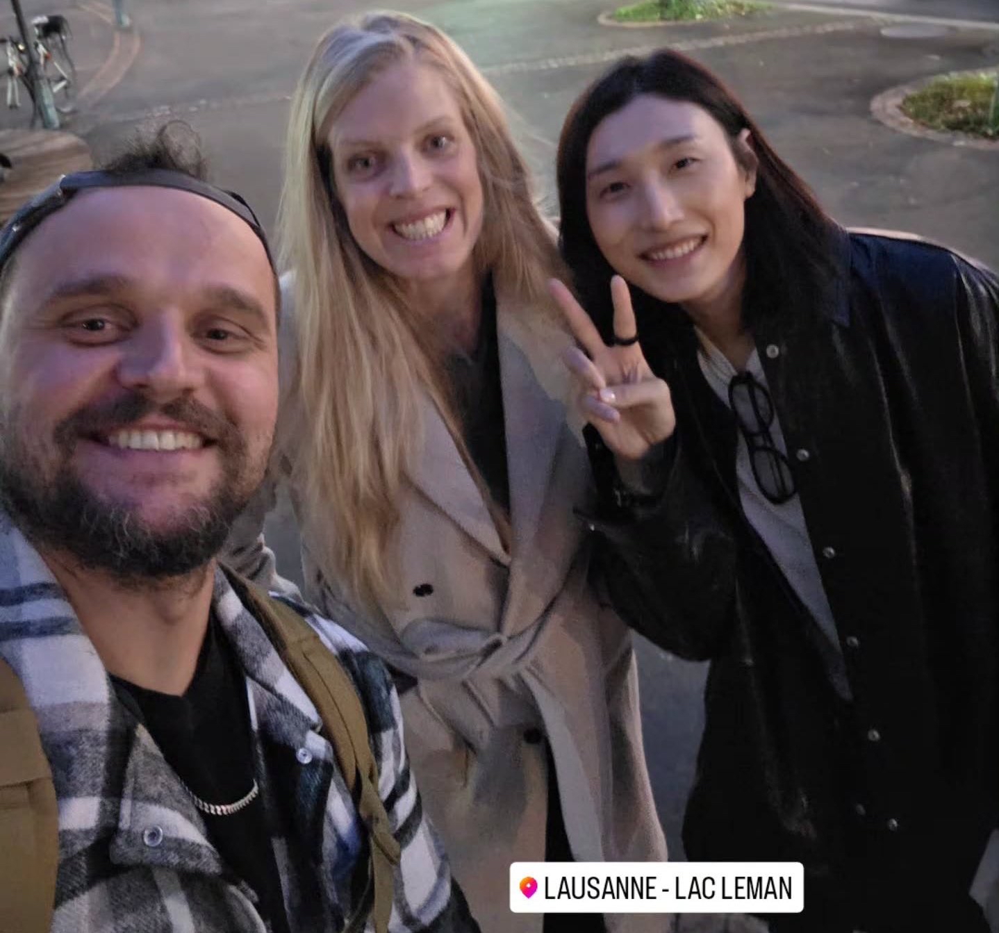 A moment captured by a fan of Kim Yeonkoung