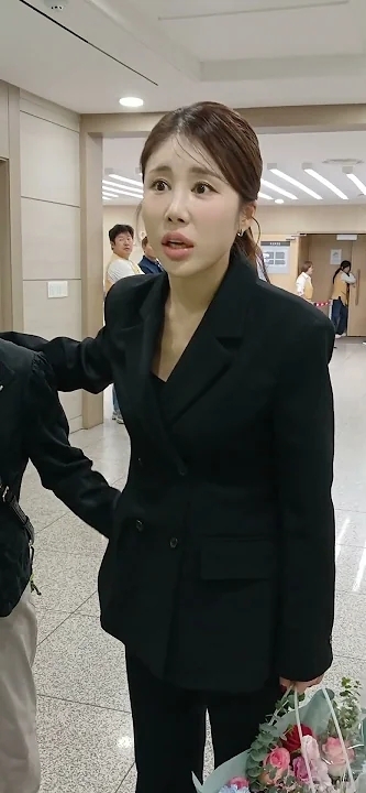 Special wallpaper made by Kim Soyou's fans