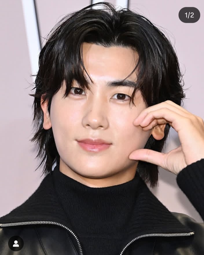 Latest photo of Park Hyungsik