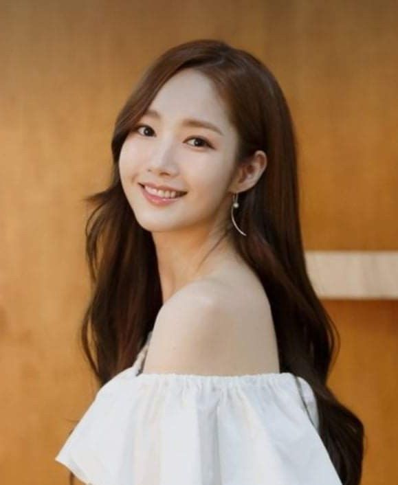 Latest photo of Park Minyoung