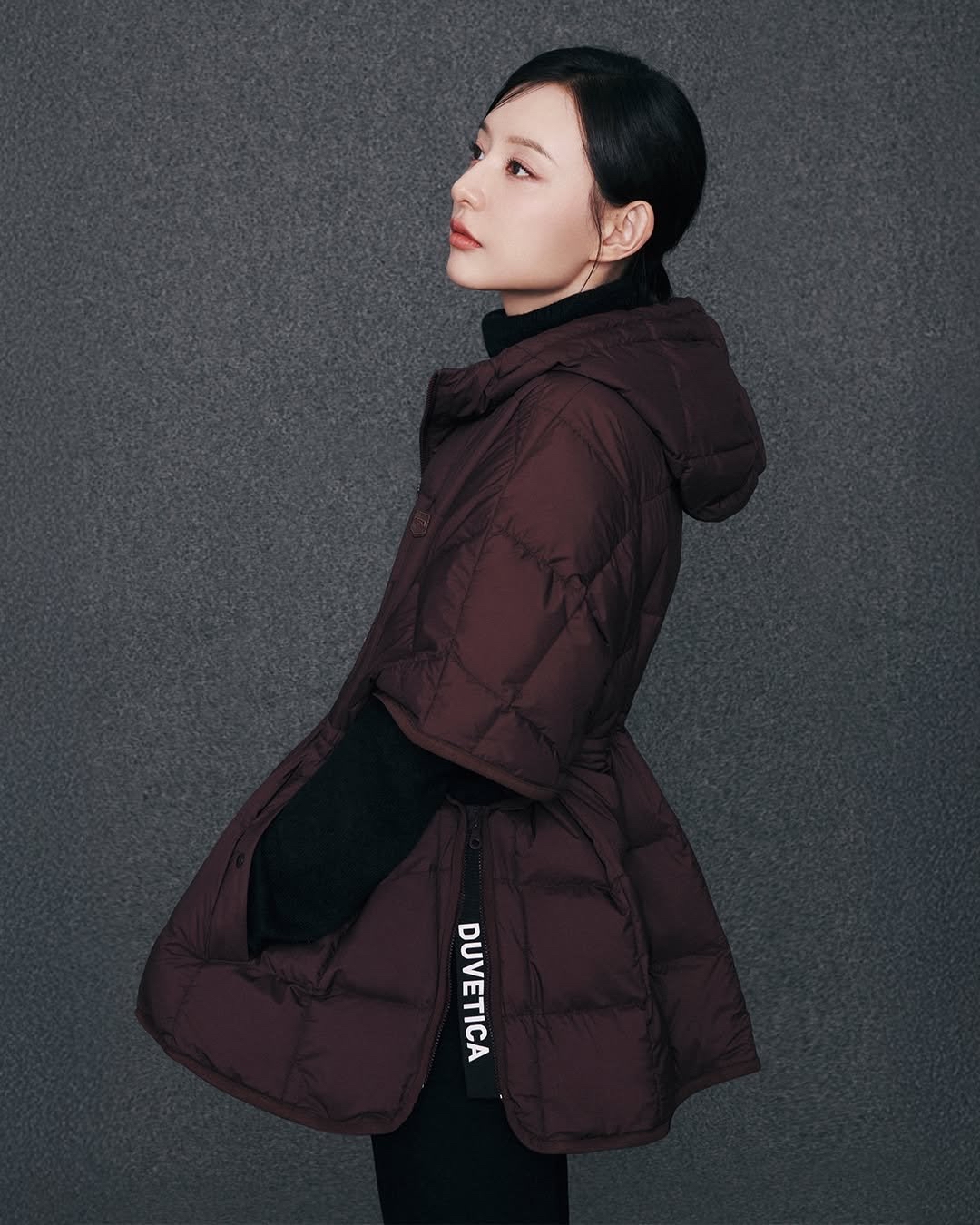 Behind-the-scenes cut of Kim Jiwon