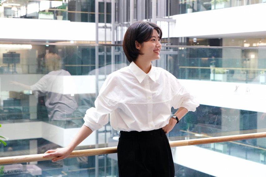 Behind-the-scenes cut of Nam Jihyeon