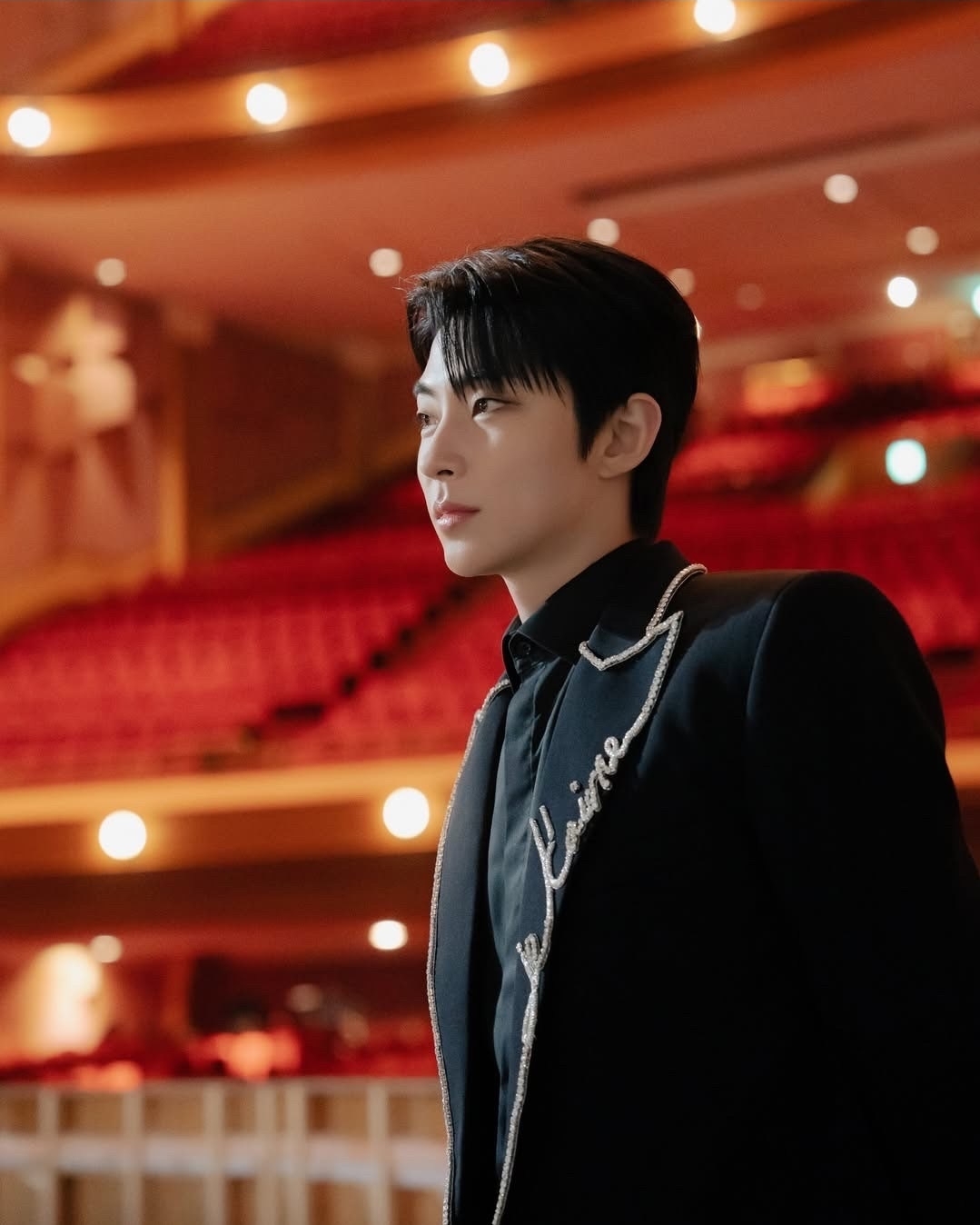 Foto terbaru dari Hwang Inyoup