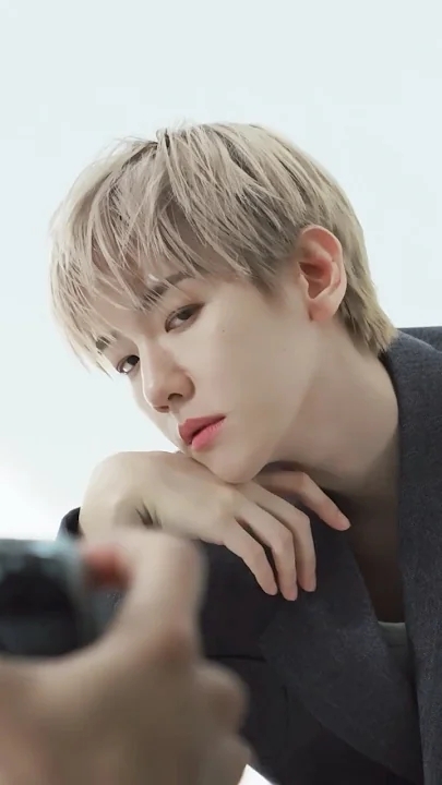 A moment captured by a fan of Baekhyun