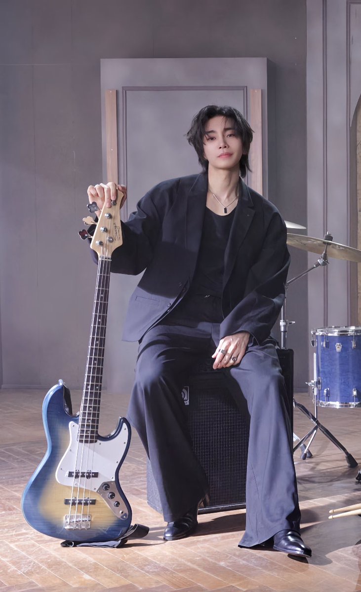 Recent activity shot of Lee Jongsuk