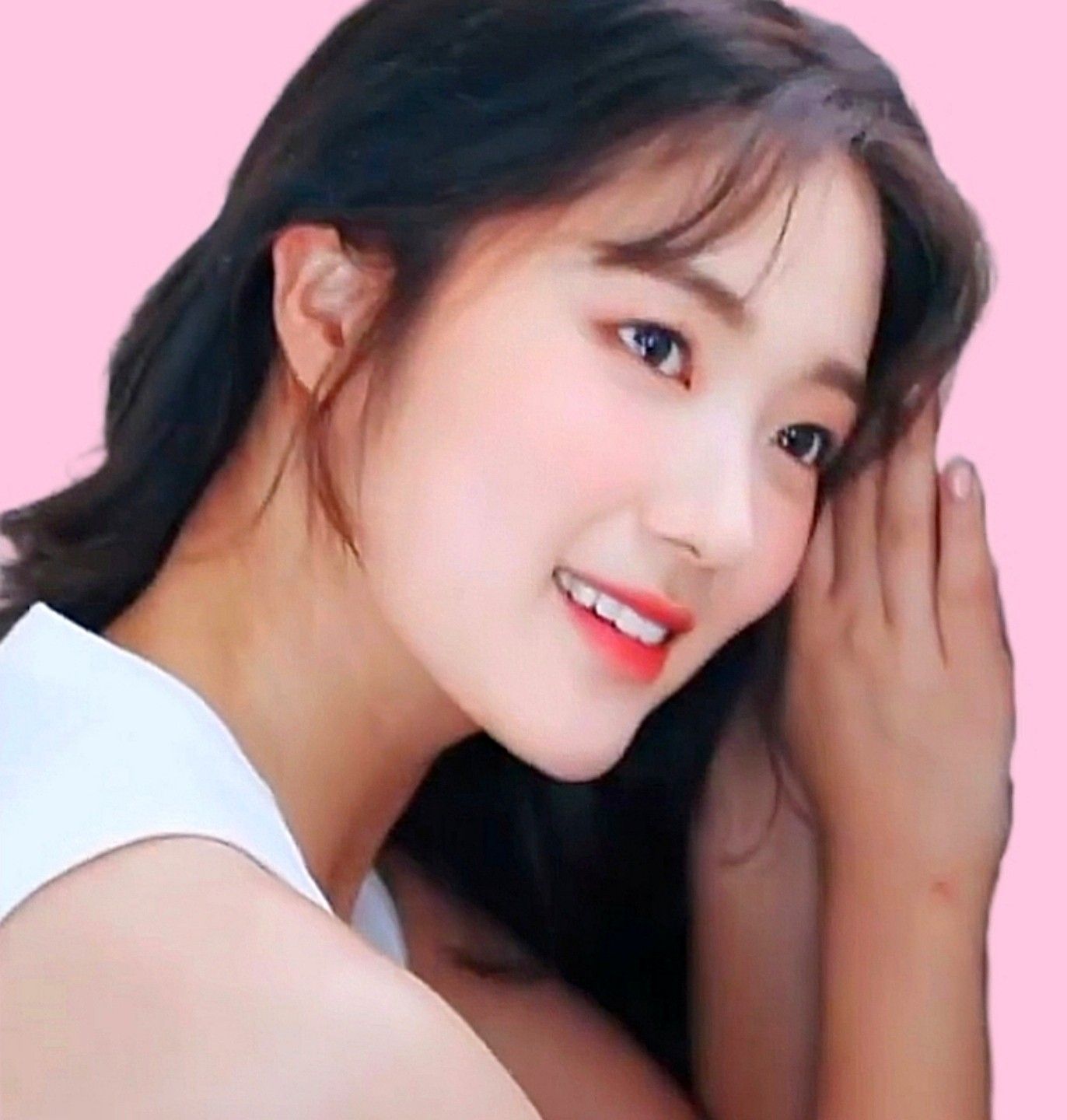 Latest photo of Kim Hyeyoon