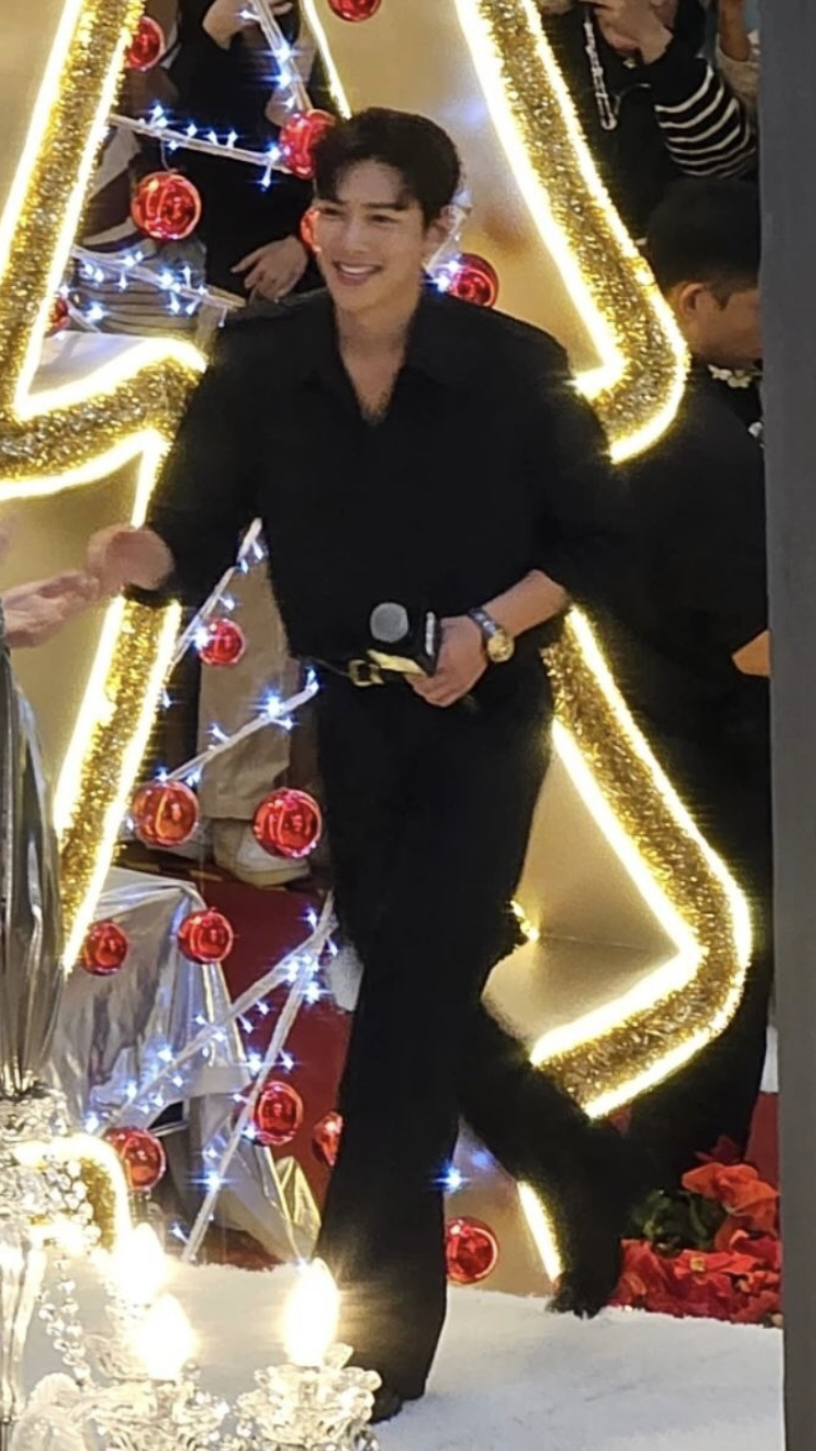 Behind-the-scenes cut of Ji Changwook