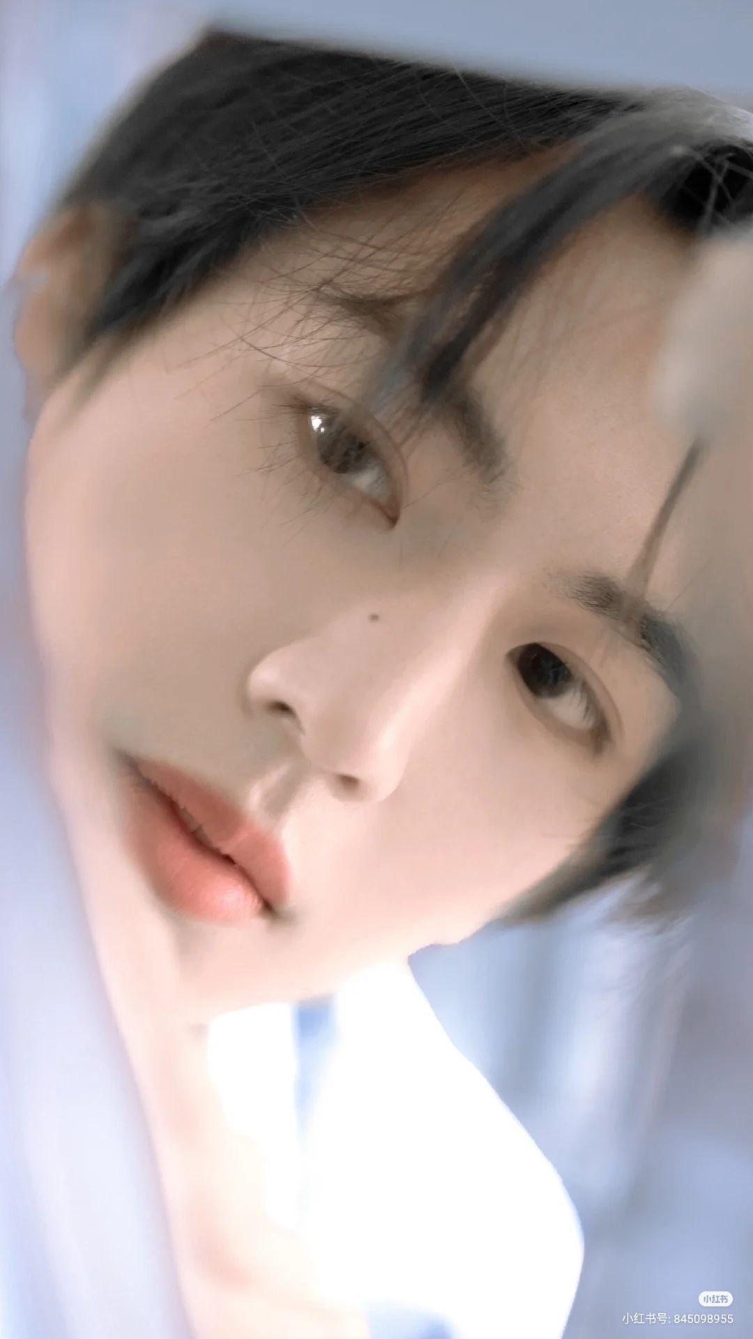 Emotional wallpaper shared by fans for Zhang Linghe