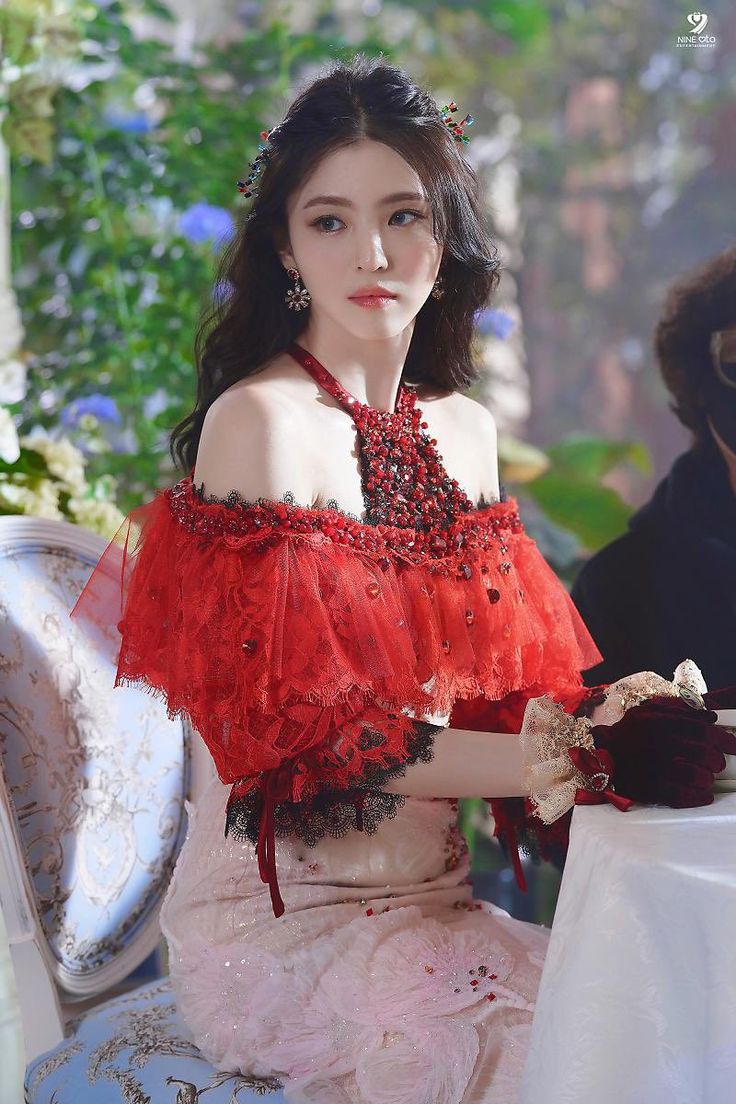 Behind-the-scenes cut of Han Sohee