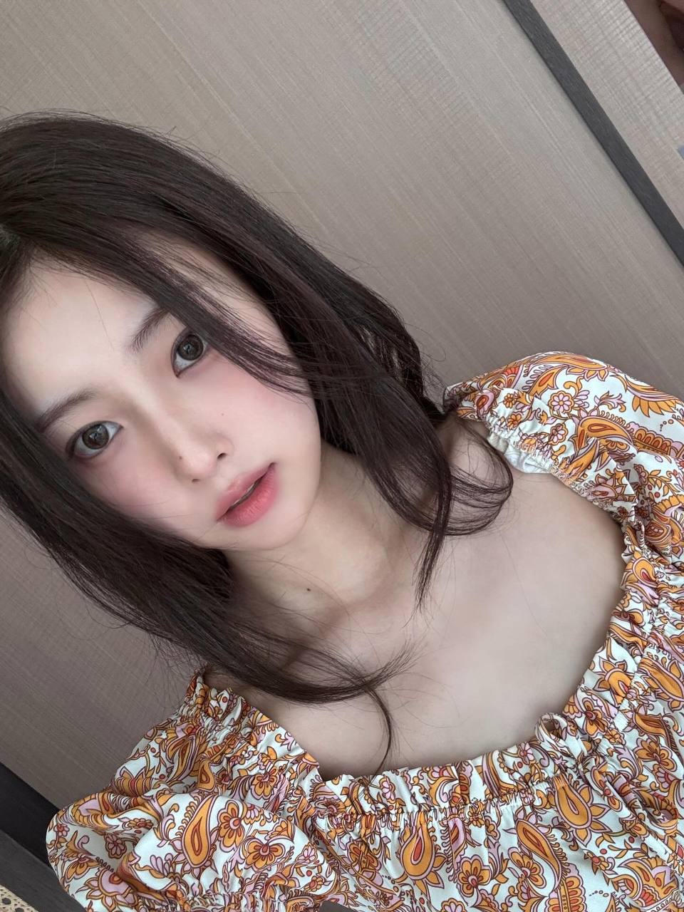 Behind-the-scenes cut of Kang Hyewon