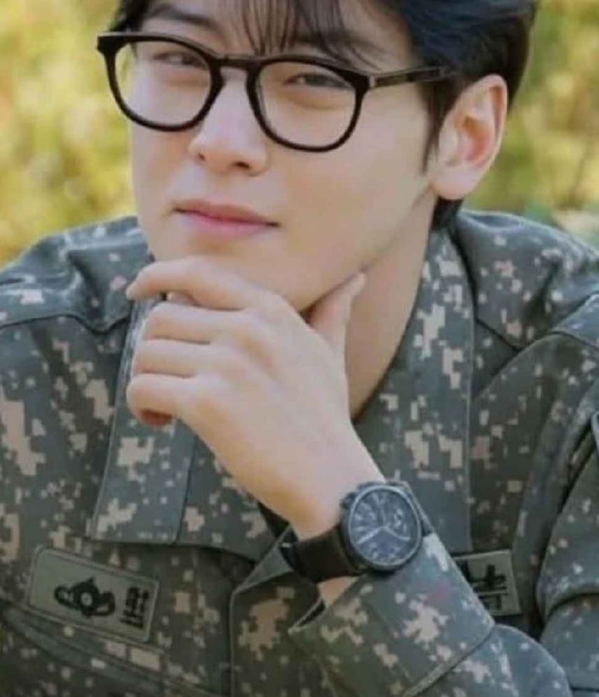 Cuplikan di balik layar dari Cha Eunwoo